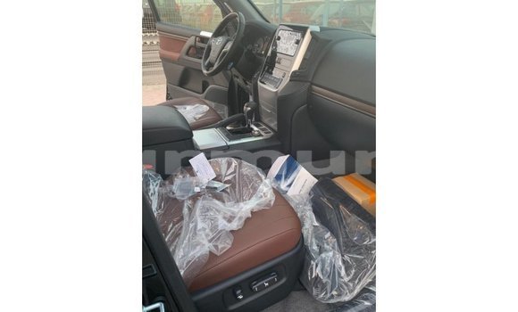 Buy Import Toyota Land Cruiser Black Car in Import - Dubai in Region of Bouenza Buy Import Toyota Land Cruiser Black Car in Import - Dubai in Region of Bouenza