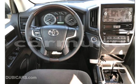 Buy Import Toyota Land Cruiser Black Car in Import - Dubai in Region of Bouenza Buy Import Toyota Land Cruiser Black Car in Import - Dubai in Region of Bouenza