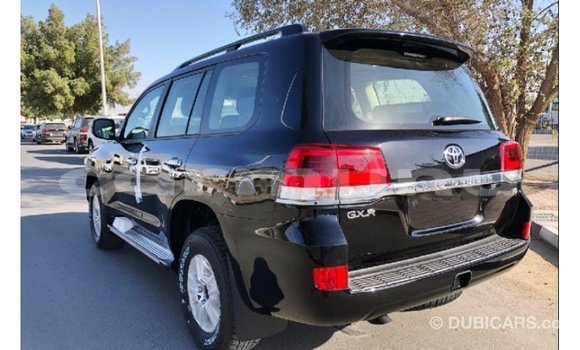 Buy Import Toyota Land Cruiser Black Car in Import - Dubai in Region of Bouenza Buy Import Toyota Land Cruiser Black Car in Import - Dubai in Region of Bouenza