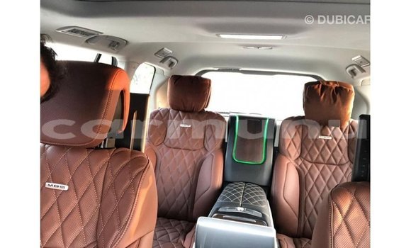 Acheter Import Voiture Toyota Land Cruiser Noir à Import - Dubai, Région de la Bouenza Acheter Import Voiture Toyota Land Cruiser Noir à Import - Dubai, Région de la Bouenza