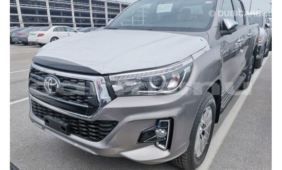 Buy Import Toyota Hilux Brown Car in Import - Dubai in Region of Bouenza Buy Import Toyota Hilux Brown Car in Import - Dubai in Region of Bouenza