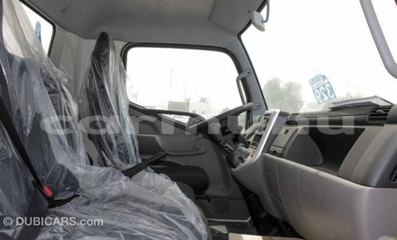 Acheter Import Voiture Mitsubishi Carisma Blanc à Import - Dubai, Région de la Bouenza Acheter Import Voiture Mitsubishi Carisma Blanc à Import - Dubai, Région de la Bouenza