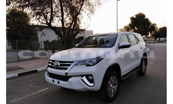 Buy Import Toyota Fortuner White Car in Import - Dubai in Region of Bouenza Buy Import Toyota Fortuner White Car in Import - Dubai in Region of Bouenza