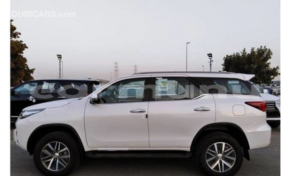 Buy Import Toyota Fortuner White Car in Import - Dubai in Region of Bouenza Buy Import Toyota Fortuner White Car in Import - Dubai in Region of Bouenza