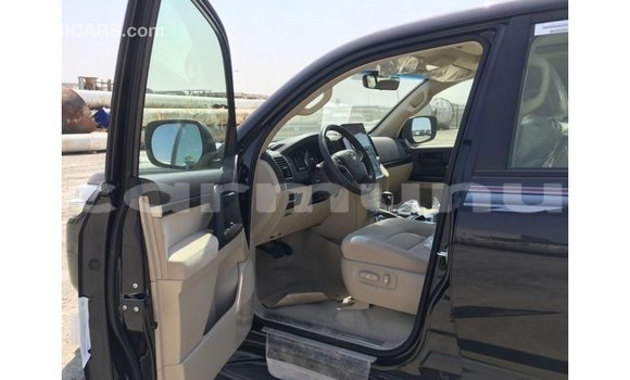 Buy Import Toyota Land Cruiser Black Car in Import - Dubai in Region of Bouenza Buy Import Toyota Land Cruiser Black Car in Import - Dubai in Region of Bouenza