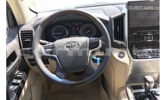 Buy Import Toyota Land Cruiser Black Car in Import - Dubai in Region of Bouenza Buy Import Toyota Land Cruiser Black Car in Import - Dubai in Region of Bouenza