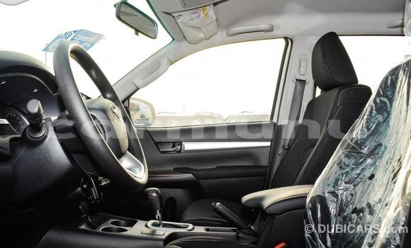 Acheter Import Voiture Toyota Hilux Blanc à Import - Dubai, Région de la Bouenza Acheter Import Voiture Toyota Hilux Blanc à Import - Dubai, Région de la Bouenza