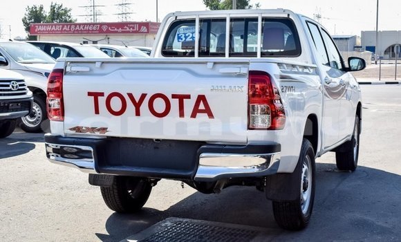Acheter Import Voiture Toyota Hilux Blanc à Import - Dubai, Région de la Bouenza Acheter Import Voiture Toyota Hilux Blanc à Import - Dubai, Région de la Bouenza