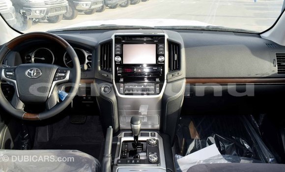 Acheter Import Voiture Toyota Land Cruiser Noir à Import - Dubai, Région de la Bouenza Acheter Import Voiture Toyota Land Cruiser Noir à Import - Dubai, Région de la Bouenza