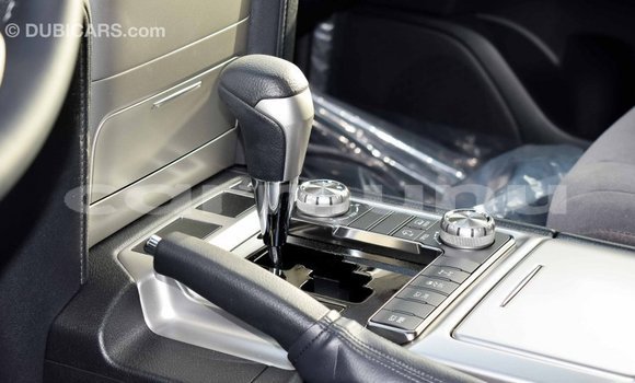 Acheter Import Voiture Toyota Land Cruiser Noir à Import - Dubai, Région de la Bouenza Acheter Import Voiture Toyota Land Cruiser Noir à Import - Dubai, Région de la Bouenza