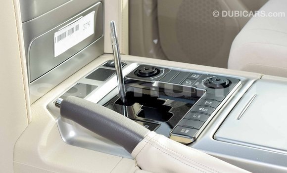 Acheter Import Voiture Toyota Land Cruiser Blanc à Import - Dubai, Région de la Bouenza Acheter Import Voiture Toyota Land Cruiser Blanc à Import - Dubai, Région de la Bouenza