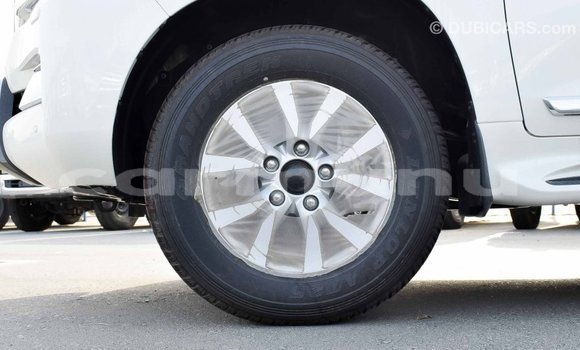 Acheter Import Voiture Toyota Land Cruiser Blanc à Import - Dubai, Région de la Bouenza Acheter Import Voiture Toyota Land Cruiser Blanc à Import - Dubai, Région de la Bouenza