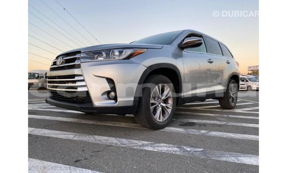 Buy Import Toyota Highlander Other Car in Import - Dubai in Region of Bouenza Buy Import Toyota Highlander Other Car in Import - Dubai in Region of Bouenza
