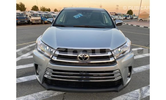 Buy Import Toyota Highlander Other Car in Import - Dubai in Region of Bouenza Buy Import Toyota Highlander Other Car in Import - Dubai in Region of Bouenza
