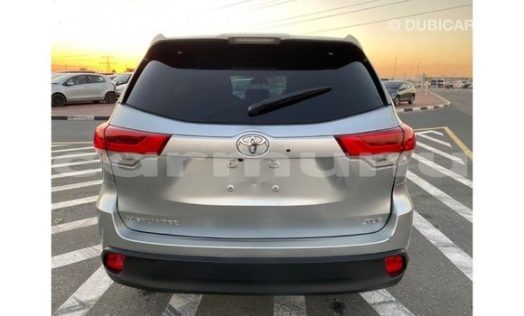 Buy Import Toyota Highlander Other Car in Import - Dubai in Region of Bouenza Buy Import Toyota Highlander Other Car in Import - Dubai in Region of Bouenza