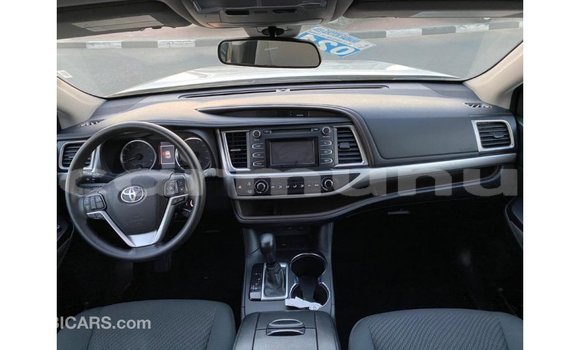 Buy Import Toyota Highlander Other Car in Import - Dubai in Region of Bouenza Buy Import Toyota Highlander Other Car in Import - Dubai in Region of Bouenza