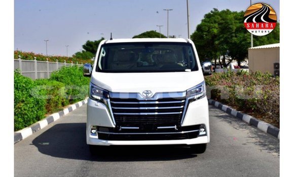Buy Import Toyota Granvia White Car in Import - Dubai in Region of Bouenza Buy Import Toyota Granvia White Car in Import - Dubai in Region of Bouenza