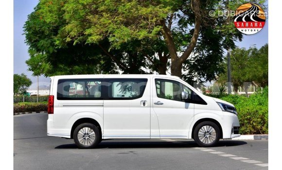 Buy Import Toyota Granvia White Car in Import - Dubai in Region of Bouenza Buy Import Toyota Granvia White Car in Import - Dubai in Region of Bouenza