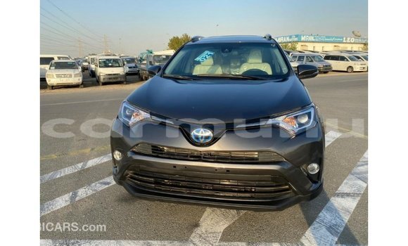 Buy Import Toyota HiAce Other Truck in Import - Dubai in Region of Bouenza Buy Import Toyota HiAce Other Truck in Import - Dubai in Region of Bouenza