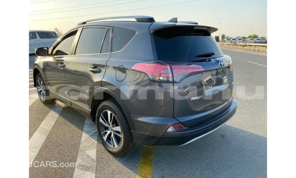 Buy Import Toyota HiAce Other Truck in Import - Dubai in Region of Bouenza Buy Import Toyota HiAce Other Truck in Import - Dubai in Region of Bouenza