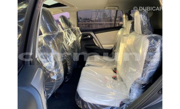 Buy Import Toyota HiAce Other Truck in Import - Dubai in Region of Bouenza Buy Import Toyota HiAce Other Truck in Import - Dubai in Region of Bouenza