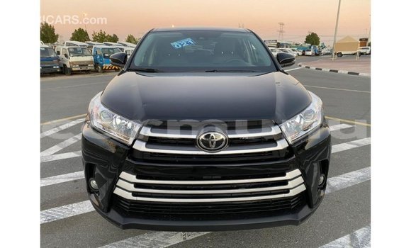 Buy Import Toyota Highlander Black Car in Import - Dubai in Region of Bouenza Buy Import Toyota Highlander Black Car in Import - Dubai in Region of Bouenza