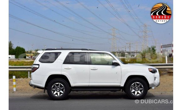 Buy Import Toyota HiAce White Truck in Import - Dubai in Region of Bouenza Buy Import Toyota HiAce White Truck in Import - Dubai in Region of Bouenza