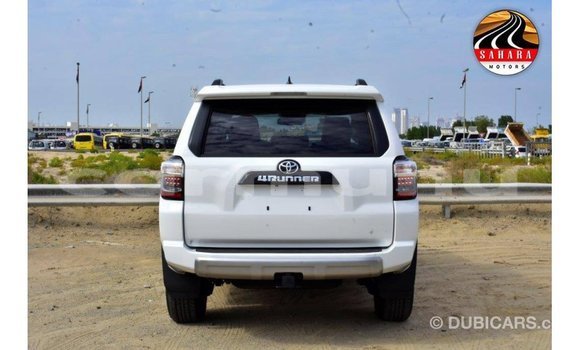 Buy Import Toyota HiAce White Truck in Import - Dubai in Region of Bouenza Buy Import Toyota HiAce White Truck in Import - Dubai in Region of Bouenza
