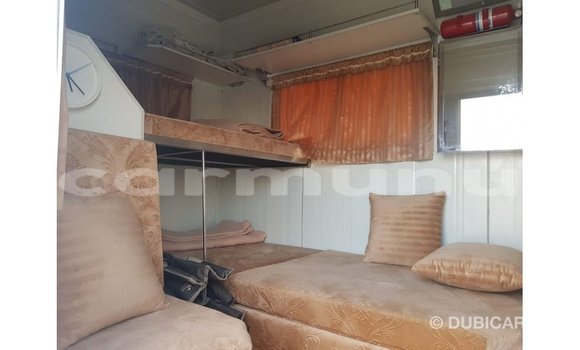 Acheter Import Voiture Kia Carens Blanc à Import - Dubai, Région de la Bouenza Acheter Import Voiture Kia Carens Blanc à Import - Dubai, Région de la Bouenza