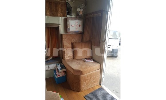 Acheter Import Voiture Kia Carens Blanc à Import - Dubai, Région de la Bouenza Acheter Import Voiture Kia Carens Blanc à Import - Dubai, Région de la Bouenza