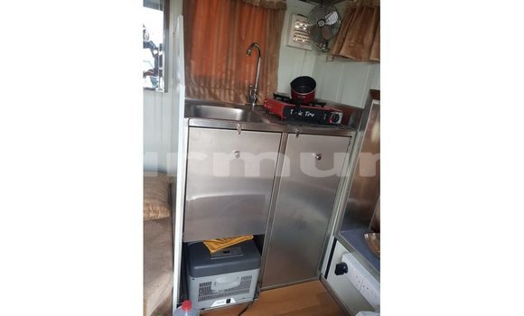 Acheter Import Voiture Kia Carens Blanc à Import - Dubai, Région de la Bouenza Acheter Import Voiture Kia Carens Blanc à Import - Dubai, Région de la Bouenza