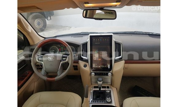 Buy Import Toyota Land Cruiser Other Car in Import - Dubai in Region of Bouenza Buy Import Toyota Land Cruiser Other Car in Import - Dubai in Region of Bouenza