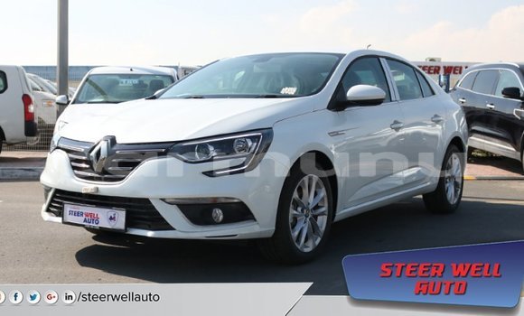 Acheter Import Voiture Renault Megane Blanc à Import - Dubai, Région de la Bouenza