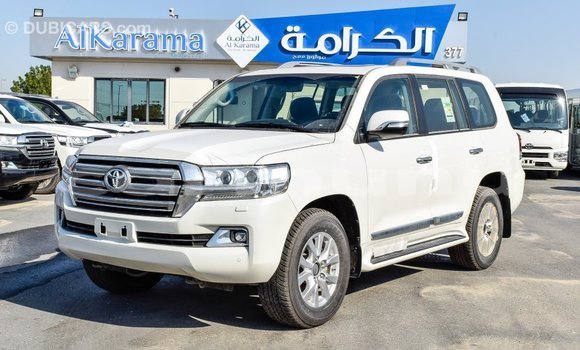Acheter Import Voiture Toyota Land Cruiser Blanc à Import - Dubai, Région de la Bouenza Acheter Import Voiture Toyota Land Cruiser Blanc à Import - Dubai, Région de la Bouenza