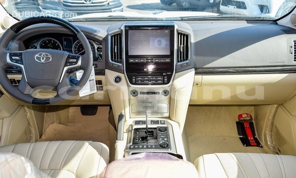 Acheter Import Voiture Toyota Land Cruiser Noir à Import - Dubai, Région de la Bouenza Acheter Import Voiture Toyota Land Cruiser Noir à Import - Dubai, Région de la Bouenza