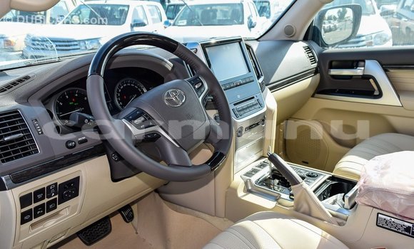 Acheter Import Voiture Toyota Land Cruiser Noir à Import - Dubai, Région de la Bouenza Acheter Import Voiture Toyota Land Cruiser Noir à Import - Dubai, Région de la Bouenza