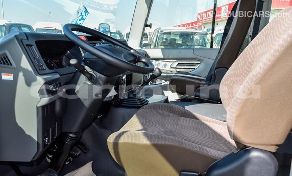 Acheter Import Voiture Toyota Coaster Blanc à Import - Dubai, Région de la Bouenza Acheter Import Voiture Toyota Coaster Blanc à Import - Dubai, Région de la Bouenza