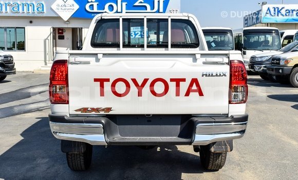 Acheter Import Voiture Toyota Hilux Blanc à Import - Dubai, Région de la Bouenza Acheter Import Voiture Toyota Hilux Blanc à Import - Dubai, Région de la Bouenza