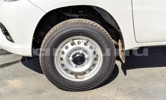 Acheter Import Voiture Toyota Hilux Blanc à Import - Dubai, Région de la Bouenza Acheter Import Voiture Toyota Hilux Blanc à Import - Dubai, Région de la Bouenza