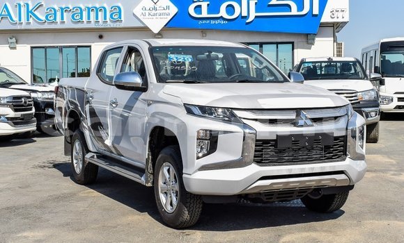 Acheter Import Voiture Mitsubishi L200 Blanc à Import - Dubai, Région de la Bouenza Acheter Import Voiture Mitsubishi L200 Blanc à Import - Dubai, Région de la Bouenza