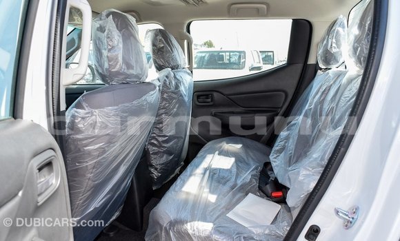 Acheter Import Voiture Mitsubishi L200 Blanc à Import - Dubai, Région de la Bouenza Acheter Import Voiture Mitsubishi L200 Blanc à Import - Dubai, Région de la Bouenza