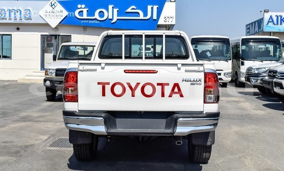 Acheter Import Voiture Toyota Hilux Blanc à Import - Dubai, Région de la Bouenza Acheter Import Voiture Toyota Hilux Blanc à Import - Dubai, Région de la Bouenza