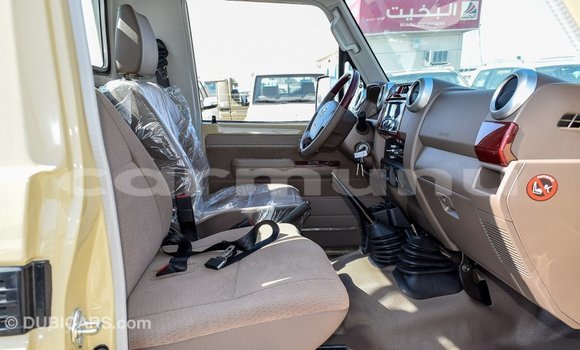Acheter Import Voiture Toyota Land Cruiser Beige à Import - Dubai, Région de la Bouenza Acheter Import Voiture Toyota Land Cruiser Beige à Import - Dubai, Région de la Bouenza