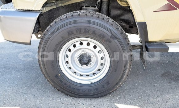 Acheter Import Voiture Toyota Land Cruiser Beige à Import - Dubai, Région de la Bouenza Acheter Import Voiture Toyota Land Cruiser Beige à Import - Dubai, Région de la Bouenza