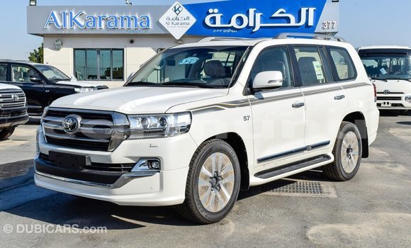 Acheter Import Voiture Toyota Land Cruiser Blanc à Import - Dubai, Région de la Bouenza Acheter Import Voiture Toyota Land Cruiser Blanc à Import - Dubai, Région de la Bouenza
