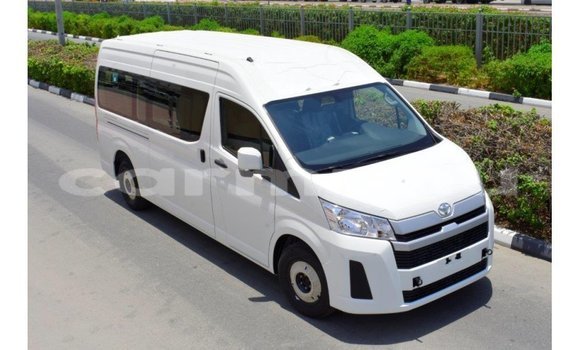 Buy Import Toyota Hiace White Car in Import - Dubai in Region of Bouenza Buy Import Toyota Hiace White Car in Import - Dubai in Region of Bouenza