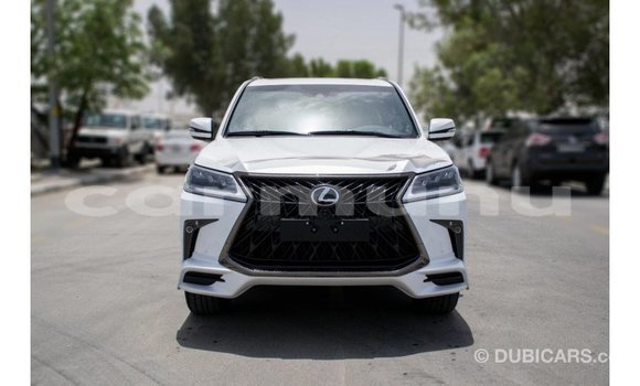 Acheter Import Voiture Lexus LX Blanc à Import - Dubai, Région de la Bouenza Acheter Import Voiture Lexus LX Blanc à Import - Dubai, Région de la Bouenza