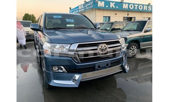 Buy Import Toyota Land Cruiser Blue Car in Import - Dubai in Region of Bouenza Buy Import Toyota Land Cruiser Blue Car in Import - Dubai in Region of Bouenza