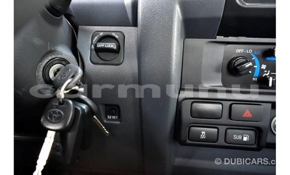 Buy Import Toyota Land Cruiser Red Car in Import - Dubai in Region of Bouenza Buy Import Toyota Land Cruiser Red Car in Import - Dubai in Region of Bouenza