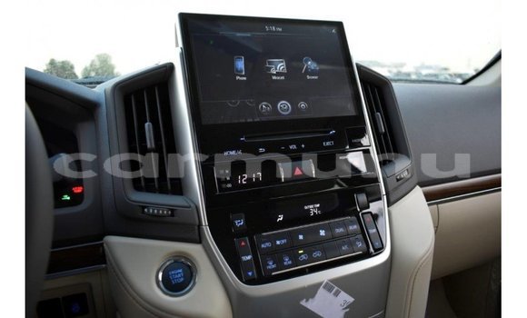 Buy Import Toyota Land Cruiser White Car in Import - Dubai in Region of Bouenza Buy Import Toyota Land Cruiser White Car in Import - Dubai in Region of Bouenza